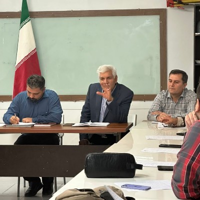 جلسه شورای معلمان هنرستان کار و اندیشه